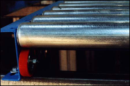 The ability of the rollers to move allows heaver loads to compress the Palletflo wheel and remove more kinetic energy.
