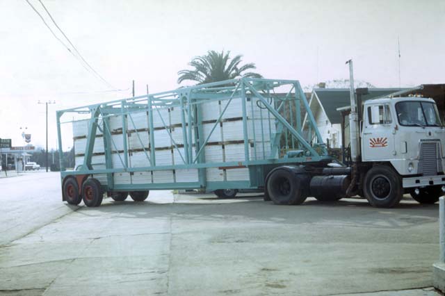 Strad-O-Lift can haul cargo across town or across the country.